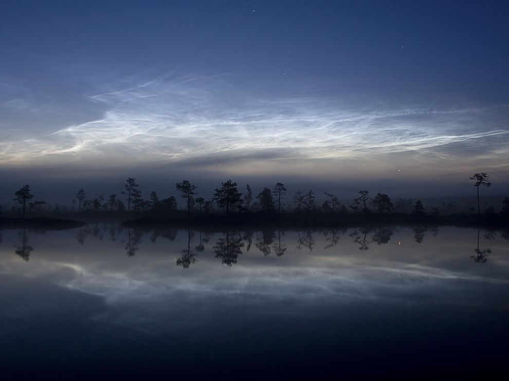 noctilucent-cloud-estonia_78171_990x742.jpg